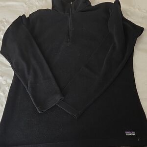 Patagonia Women's 1/3 Zip Pullover Fleece Top. Black. Size Large.